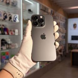 Смартфон Apple iPhone 15 Pro 256Гб "черный титан" (Dual Sim) б/у