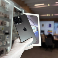 Смартфон Apple iPhone 16 Pro Max 256Гб "черный титан" б/у