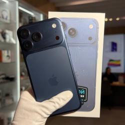 Смартфон Apple iPhone 17 Pro Max 256Гб темно-синий б/у