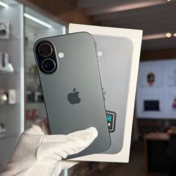 Смартфон Apple iPhone 17 256Гб черный б/у