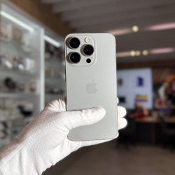 Смартфон Apple iPhone 15 Pro 512Гб "натуральный титан" б/у