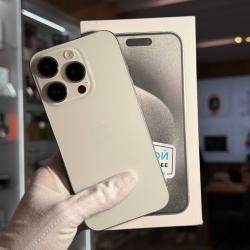 Смартфон Apple iPhone 15 Pro 256Гб "белый титан" б/у