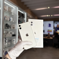 Смартфон Apple iPhone 11 128Гб  белый б/у