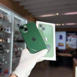 Смартфон Apple iPhone 13 128Гб зеленый" б/у