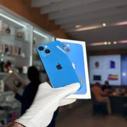 Смартфон Apple iPhone 13 128Гб синий б/у