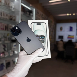 Смартфон Apple iPhone 15 256Гб черный б/у