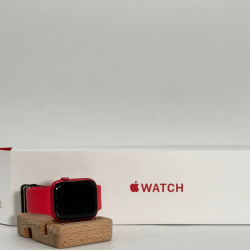 Apple Watch Series 8, 45 мм, корпус из алюминия красного цвета б/у
