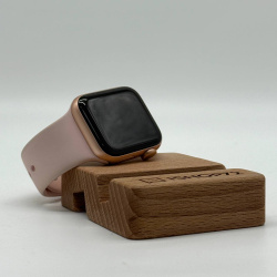 Apple Watch SE 2020, 40 мм, корпус из алюминия цвета &quot;розовое золото&quot; б/у