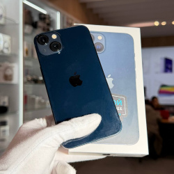 Смартфон Apple iPhone 13 128Гб "темная ночь" б/у