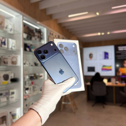 Смартфон Apple iPhone 17 Pro Max 1Тб eSIM темно-синий б/у