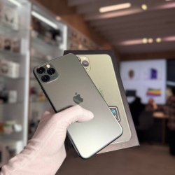 Смартфон Apple iPhone 11 Pro Max 256 темно-зеленый б/у