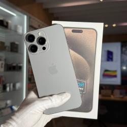 Смартфон Apple iPhone 15 Pro Max 256Гб "натуральный титан" б/у