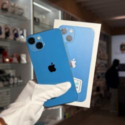 Смартфон Apple iPhone 13 128Гб синий б/у