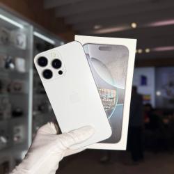 Смартфон Apple iPhone 16 Pro Max 256Гб "белый титан" б/у