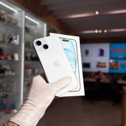 Смартфон Apple iPhone 15 128Гб голубой б/у