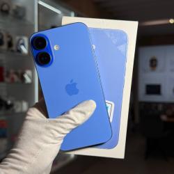 Смартфон Apple iPhone 16 128Гб ультрамарин б/у