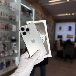 Смартфон Apple IPhone 16 Pro 256Гб "натуральный титан" б/у