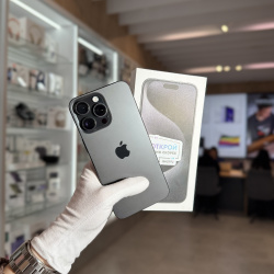 Смартфон Apple iPhone 15 Pro Max 256Гб "черный титан" б/у