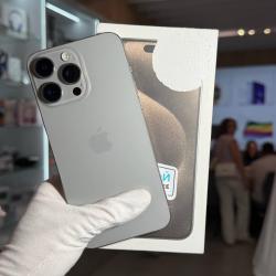 Смартфон Apple iPhone 15 Pro Max 256Гб "натуральный титан" б/у