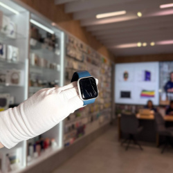 Apple Watch SE 2020, 40 мм, корпус из алюминия цвета "серый космос" б/у