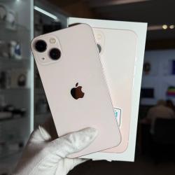 Смартфон Apple iPhone 13 128Гб розовый б/у