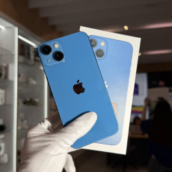 Смартфон Apple iPhone 13 256Гб синий б/у
