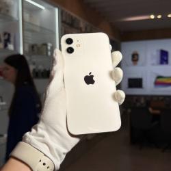 Смартфон Apple iPhone 12 128Гб белый б/у