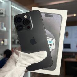Смартфон Apple iPhone 15 Pro 128Гб "черный титан" б/у