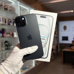 Смартфон Apple iPhone 15 128Гб черный б/у