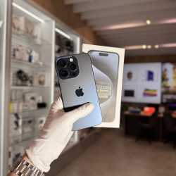 Смартфон Apple iPhone 15 Pro 256Гб  "синий титан" б/у