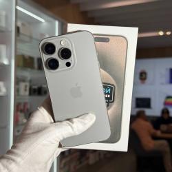 Смартфон Apple iPhone 15 Pro 128Гб "натуральный титан" б/у
