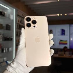 Смартфон Apple iPhone 16 Pro Max 256Гб "песчаный титан" б/у