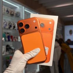 Смартфон Apple iPhone 17 Pro 256Гб оранжевый б/у