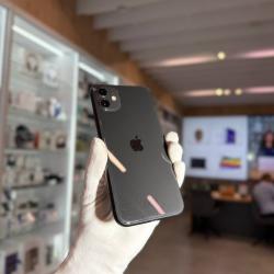 Смартфон Apple iPhone 11 64Гб черный б/у