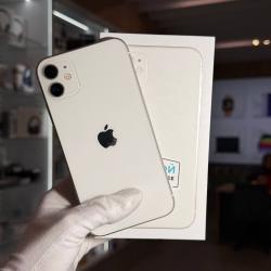 Смартфон Apple iPhone 11 128Гб  белый б/у