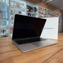 Ноутбук Apple MacBook Air 13" M1, 2020, 8Гб, 256Гб SSD, серебристый б/у