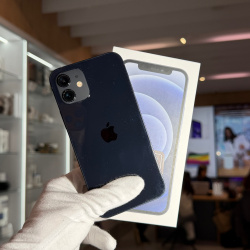 Смартфон Apple iPhone 12 128Гб черный б/у