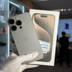 Смартфон Apple iPhone 15 Pro 256Гб "натуральный титан" б/у