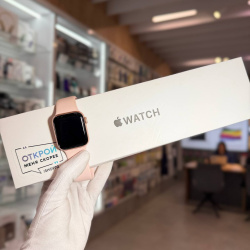 Apple Watch SE 2020, 40 мм, корпус из алюминия цвета "розовое золото" б/у