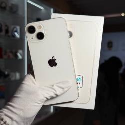 Смартфон Apple iPhone 13 128Гб "сияющая звезда" б/у