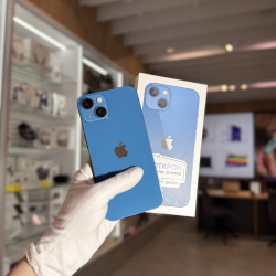 Смартфон Apple iPhone 13 256Гб синий б/у
