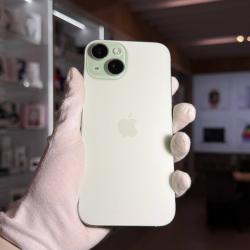 Смартфон Apple iPhone 15 128Гб зеленый б/у