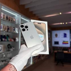 Смартфон Apple iPhone 15 Pro Max 256Гб "натуральный титан" б/у