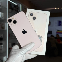 Смартфон Apple iPhone 13 128Гб розовый б/у
